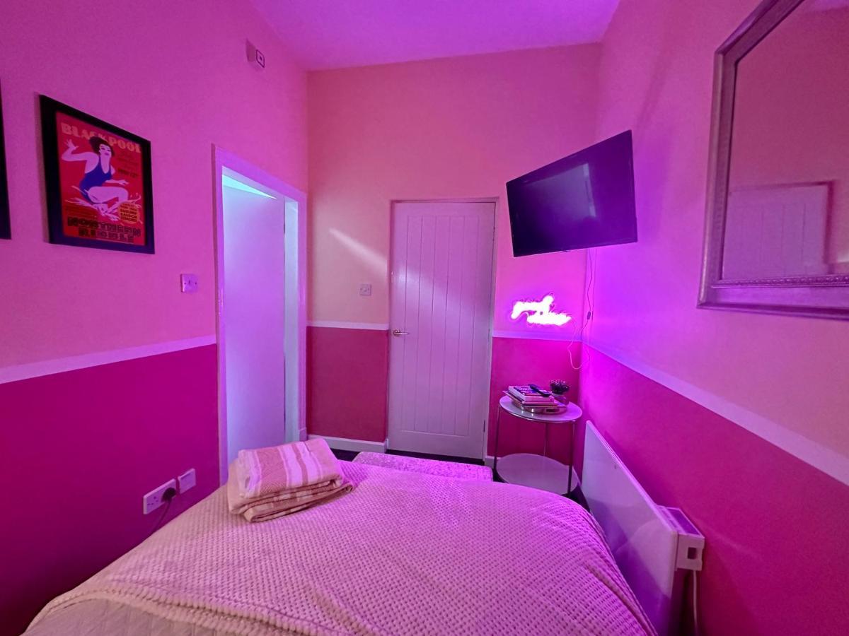 Blackpool Rocks Pleasure Beach Экстерьер фото